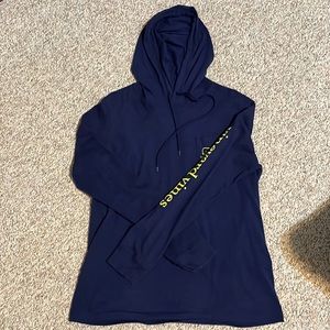 Vineyard Vines Hoodie T-Shirt